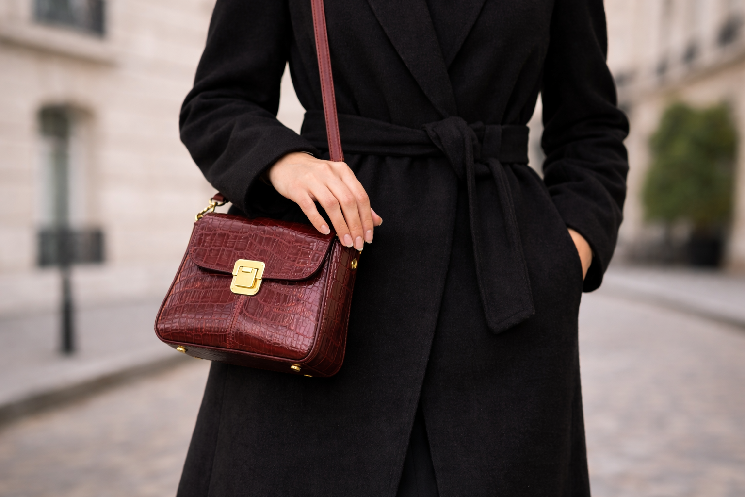 Comment associer son sac bandoulière à sa tenue ?