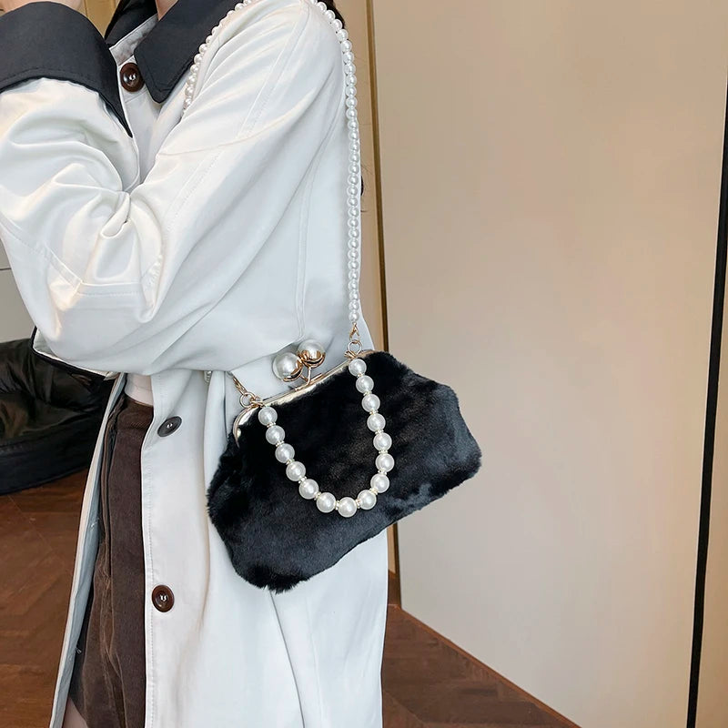 Sac à main bandoulière en fausse fourrure délicate - Letizia - Maison Elvira