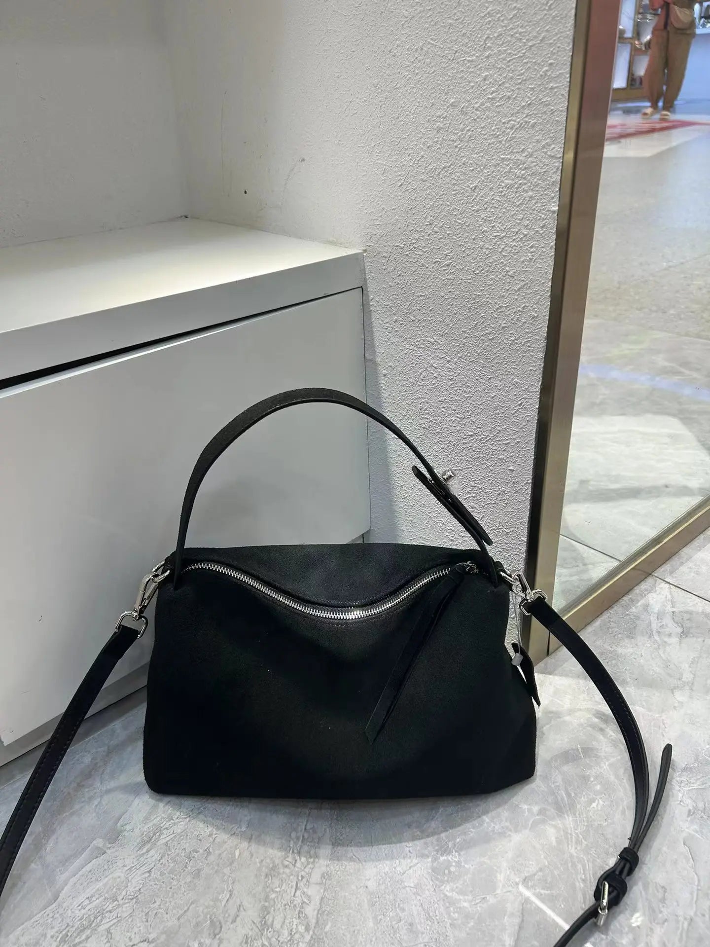 Sac à main bandoulière en daim doux - Ginevra - Maison Elvira