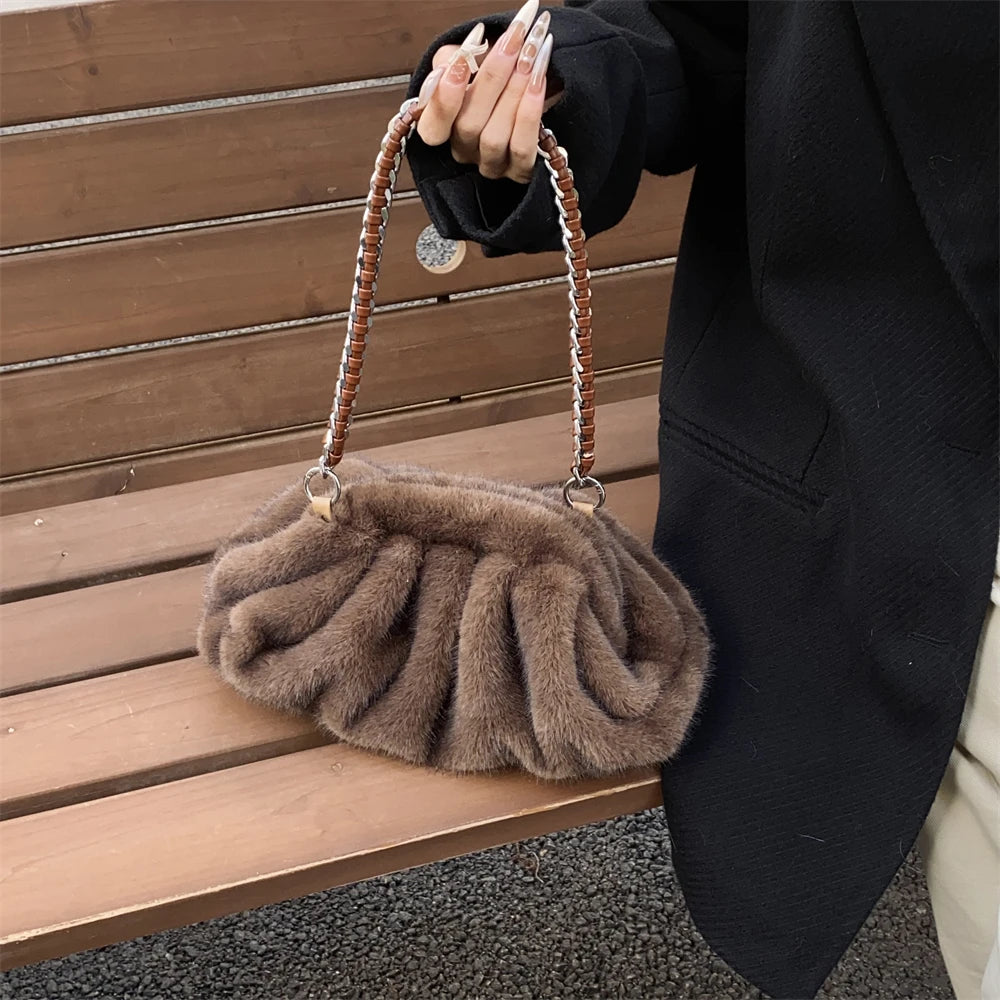 Sac à main bandoulière moelleux en fausse fourrure - Isadora - Maison Elvira