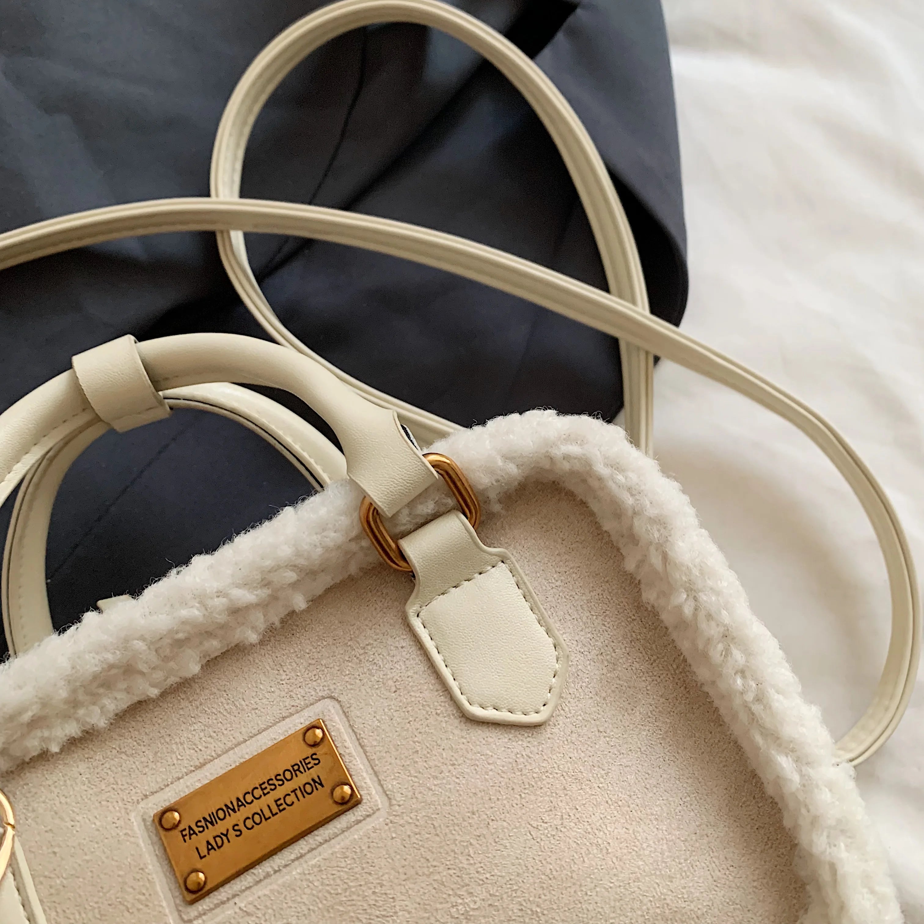 Sac à main bandoulière douillet - Serena - Maison Elvira