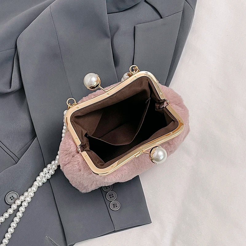 Sac à main bandoulière en fausse fourrure délicate - Letizia - Maison Elvira