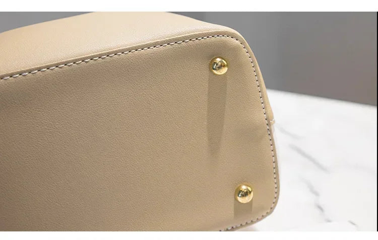 Sac à main bandoulière seau léger - Giada - Maison Elvira