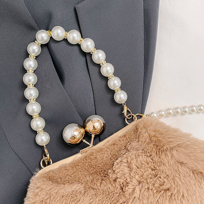 Sac à main bandoulière en fausse fourrure délicate - Letizia - Maison Elvira