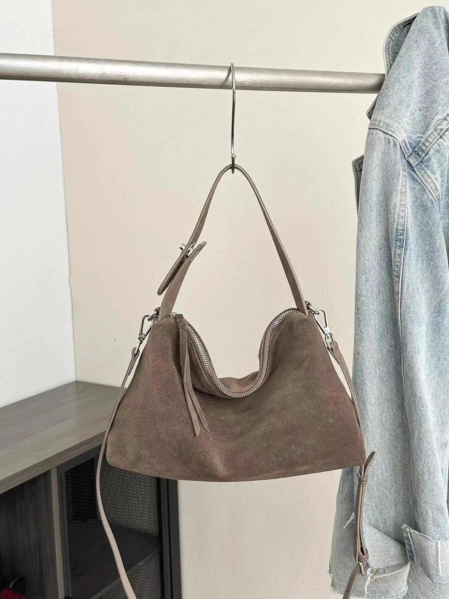 Sac à main bandoulière en daim doux - Ginevra - Maison Elvira