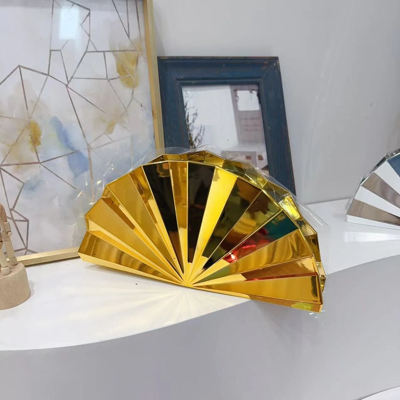 Sac à main bandoulière lunaire en acrylique argenté - Lunaria - Maison Elvira