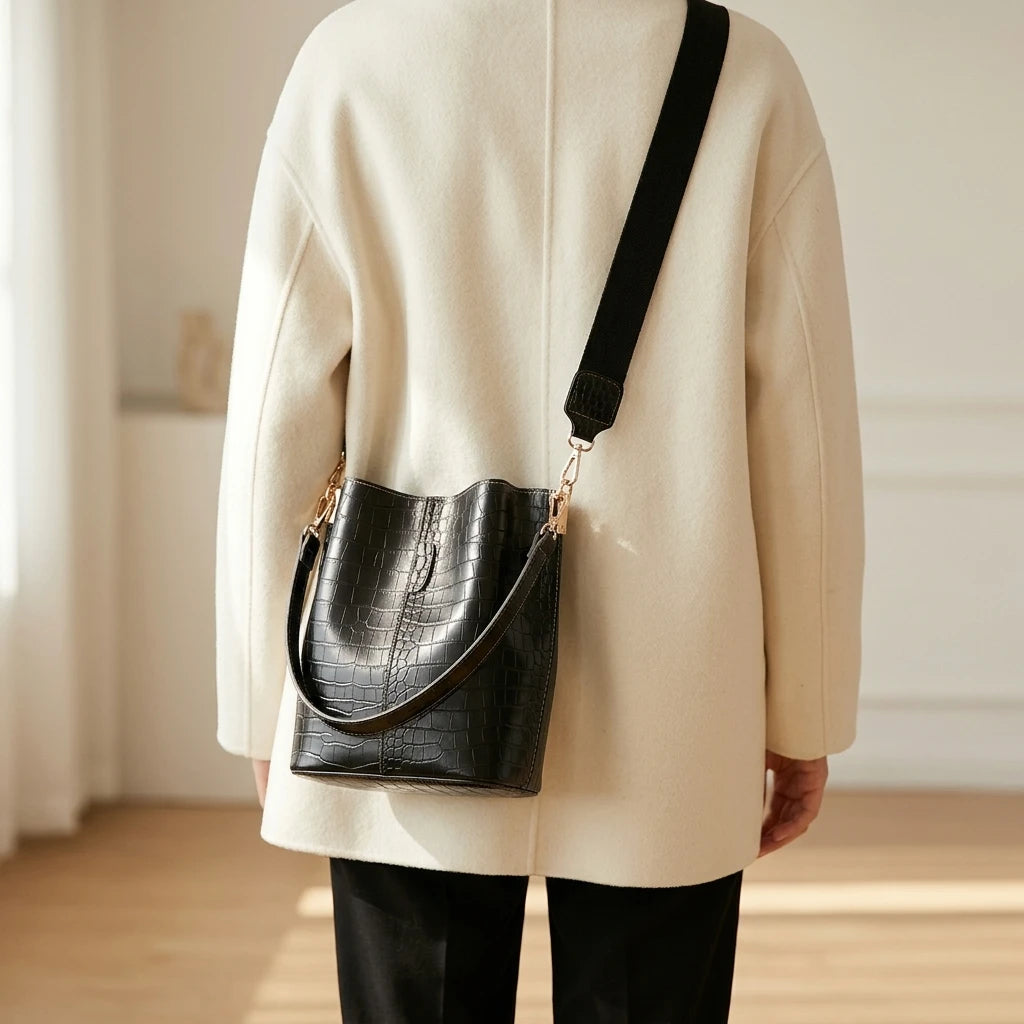 Sac à main bandoulière effet crocodile seau patiné - Francesca