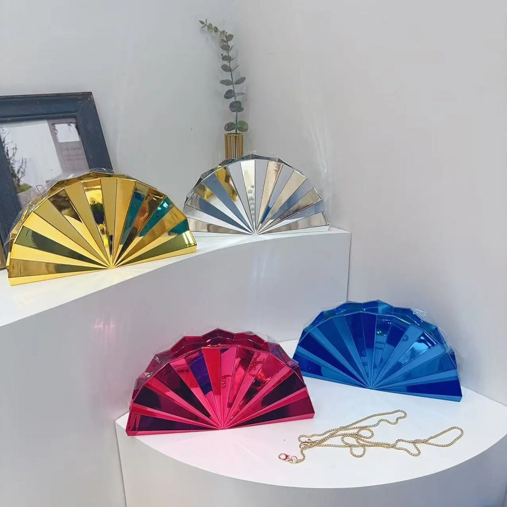 Sac à main bandoulière lunaire en acrylique argenté - Lunaria - Maison Elvira