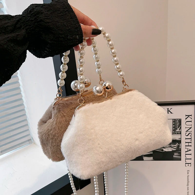 Sac à main bandoulière en fausse fourrure délicate - Letizia - Maison Elvira