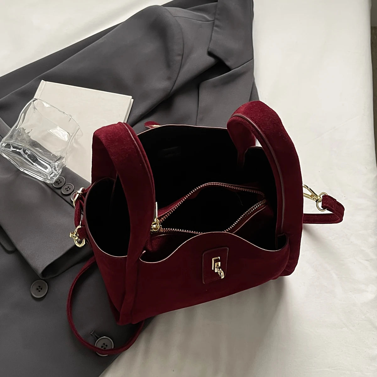 Sac à main bandoulière en daim givré élégant - Greta - Maison Elvira