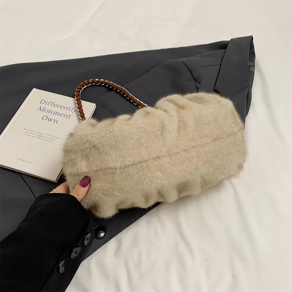 Sac à main bandoulière moelleux en fausse fourrure - Isadora - Maison Elvira